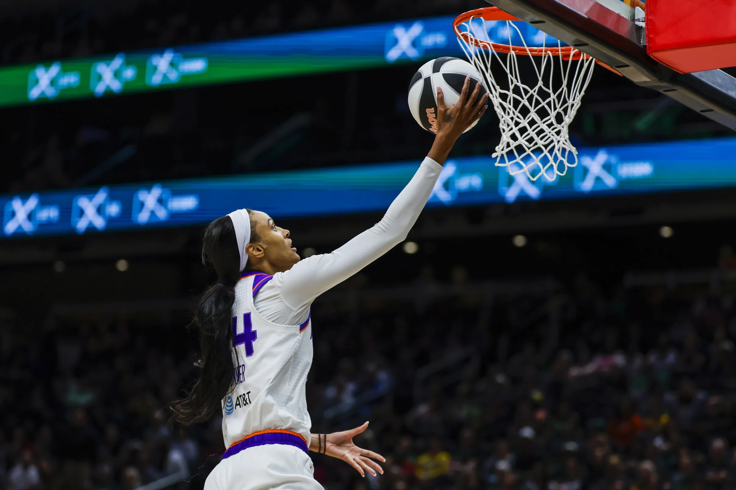 DeWanna Bonner Climbs All-Time List as Mercury Snap Skid vs. Storm