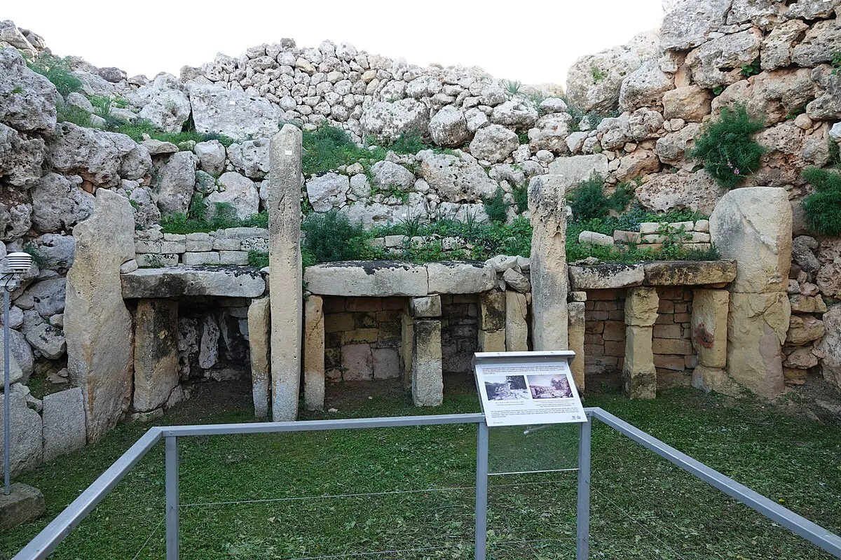 Nenea hartia on Wikimedia Commons