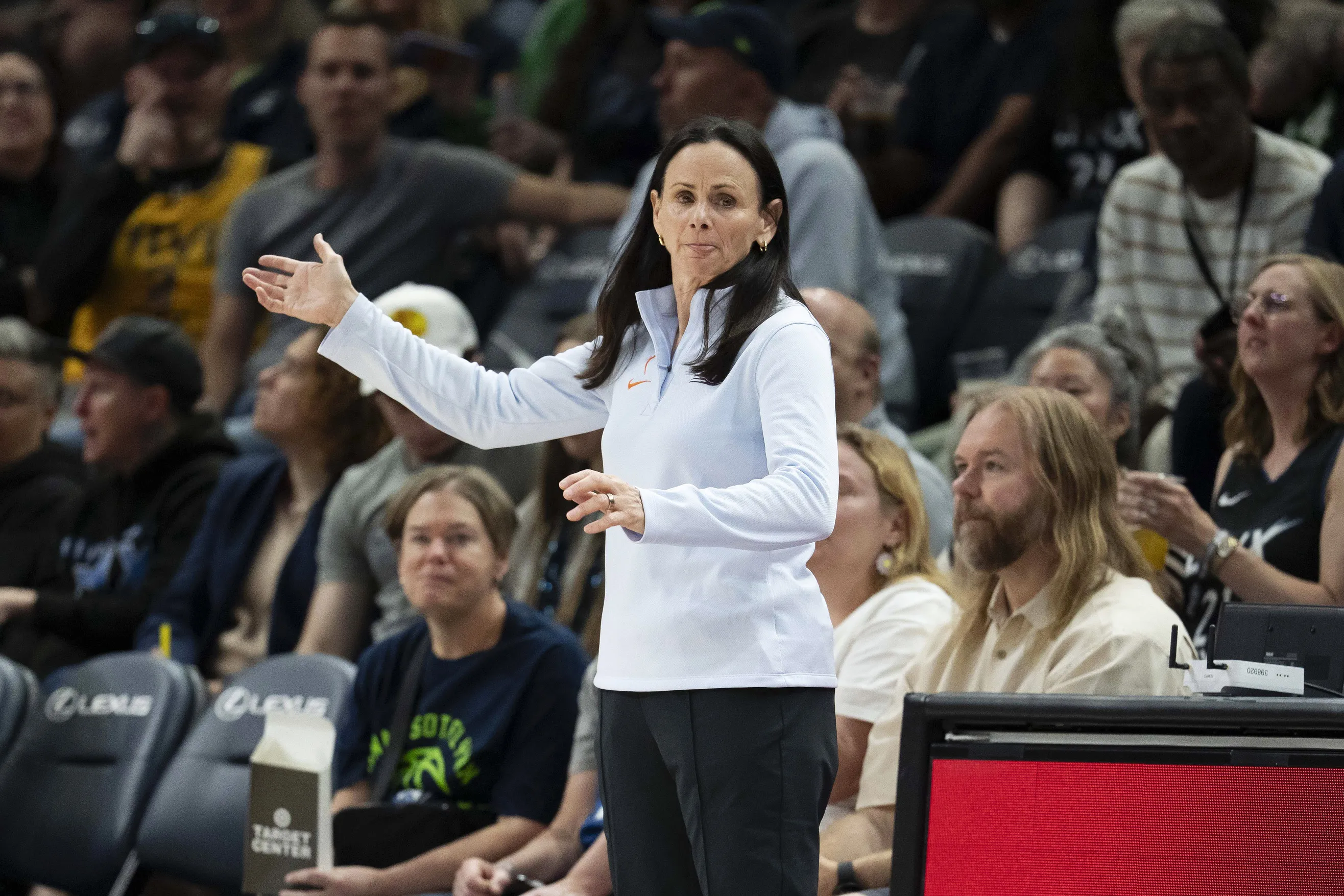 Sandy Brondello Praises Nyara Sabally’s Breakout Night in Tempo Win Over Sky