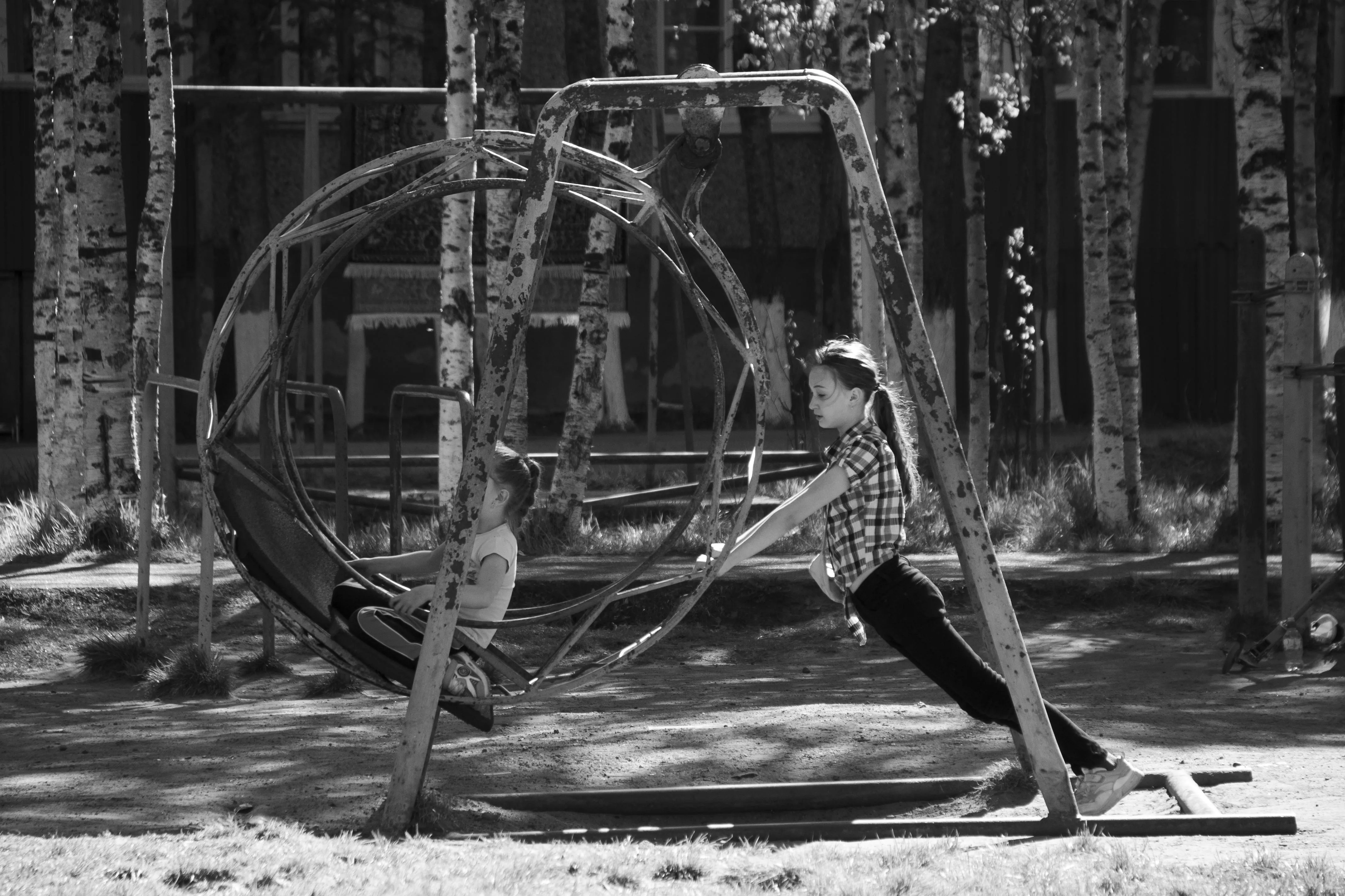 16 Things Every Kid Did at the Playground in the 1950s That Disappeared