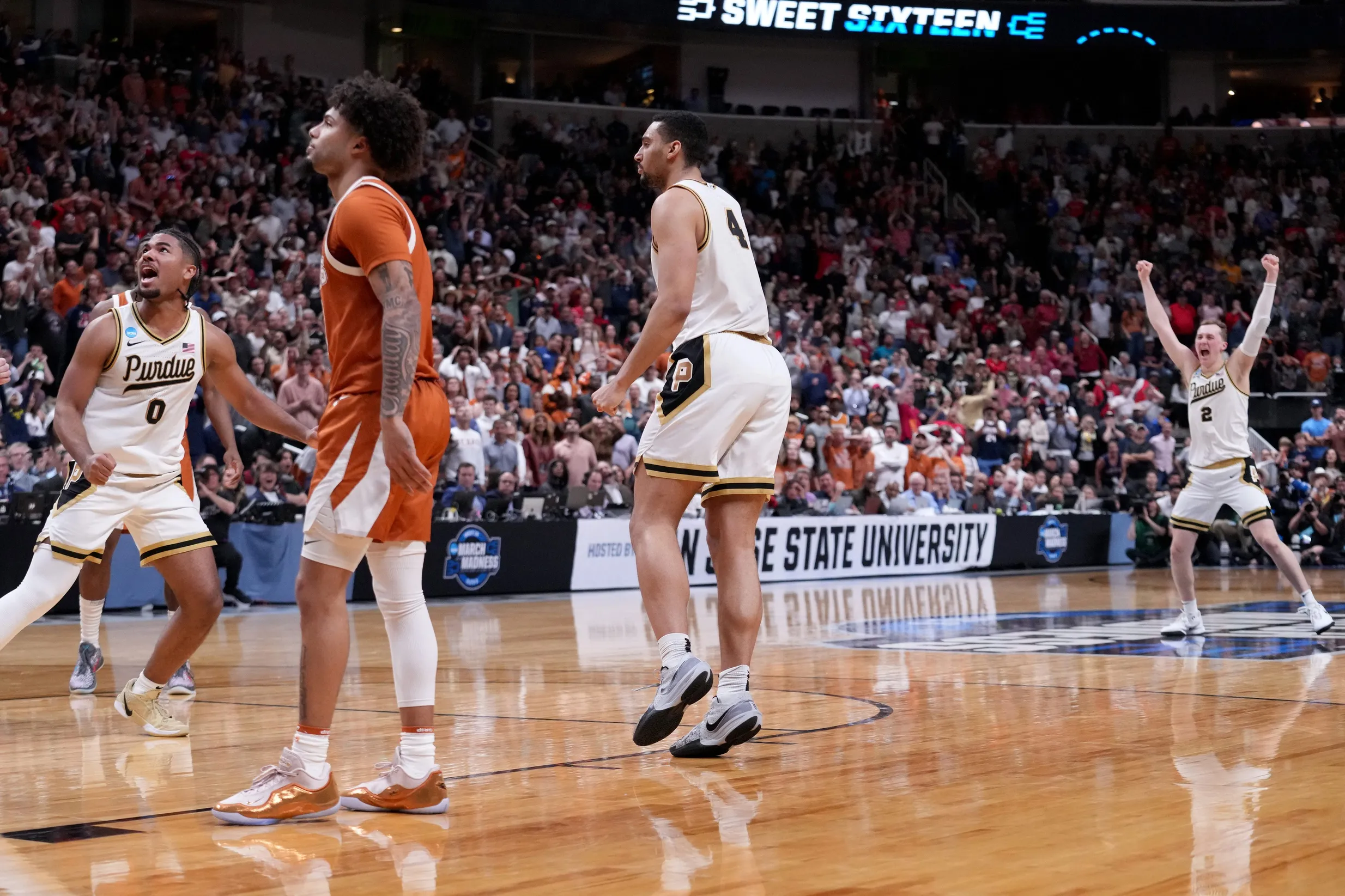 Kaufman-Renn’s Last-Second Heroics Lift Purdue Past Texas Into Elite Eight