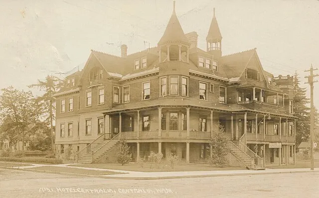 Unknown author on wikimedia