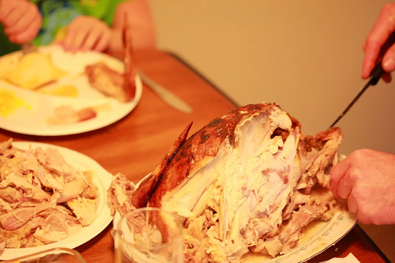 17 Food Traditions From the 1970s That Had Mysterious Origins Few Understand Today