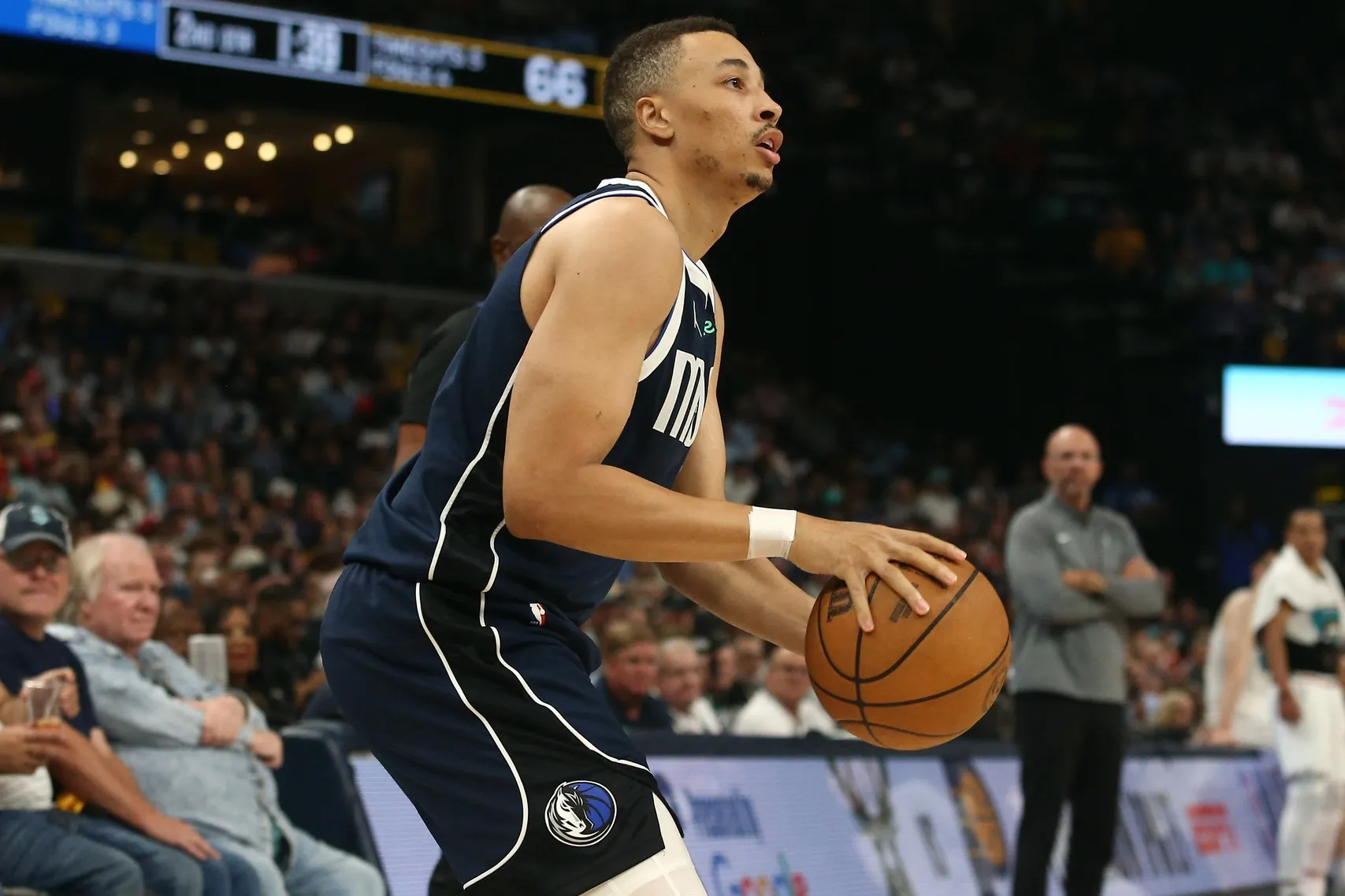 Mavericks Lose Dante Exum for the Season After Knee Complications Persist