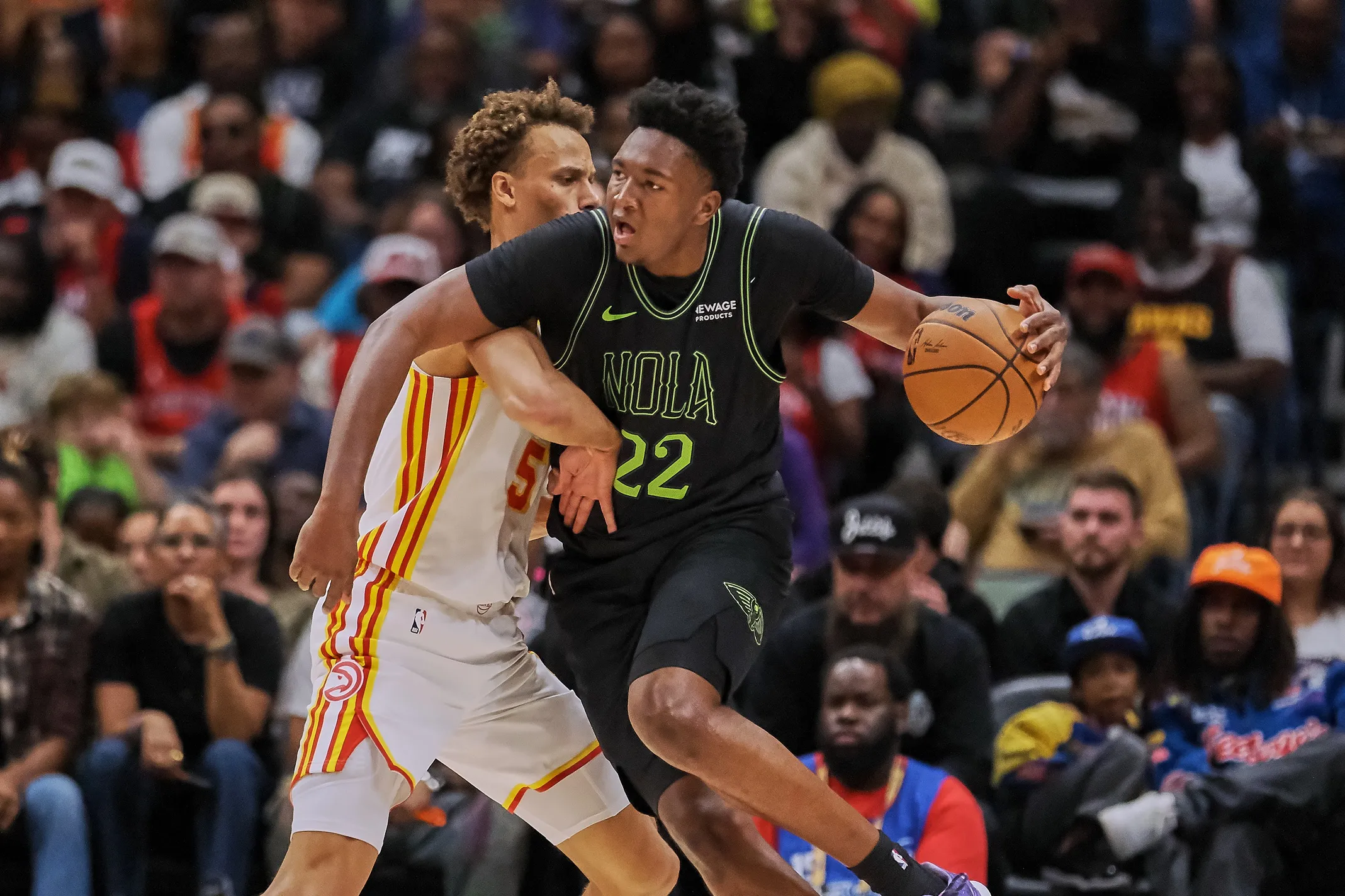 Derik Queen Draws Attention On and Off the Court as Pelicans Rookie Responds to Falcons’ Jab