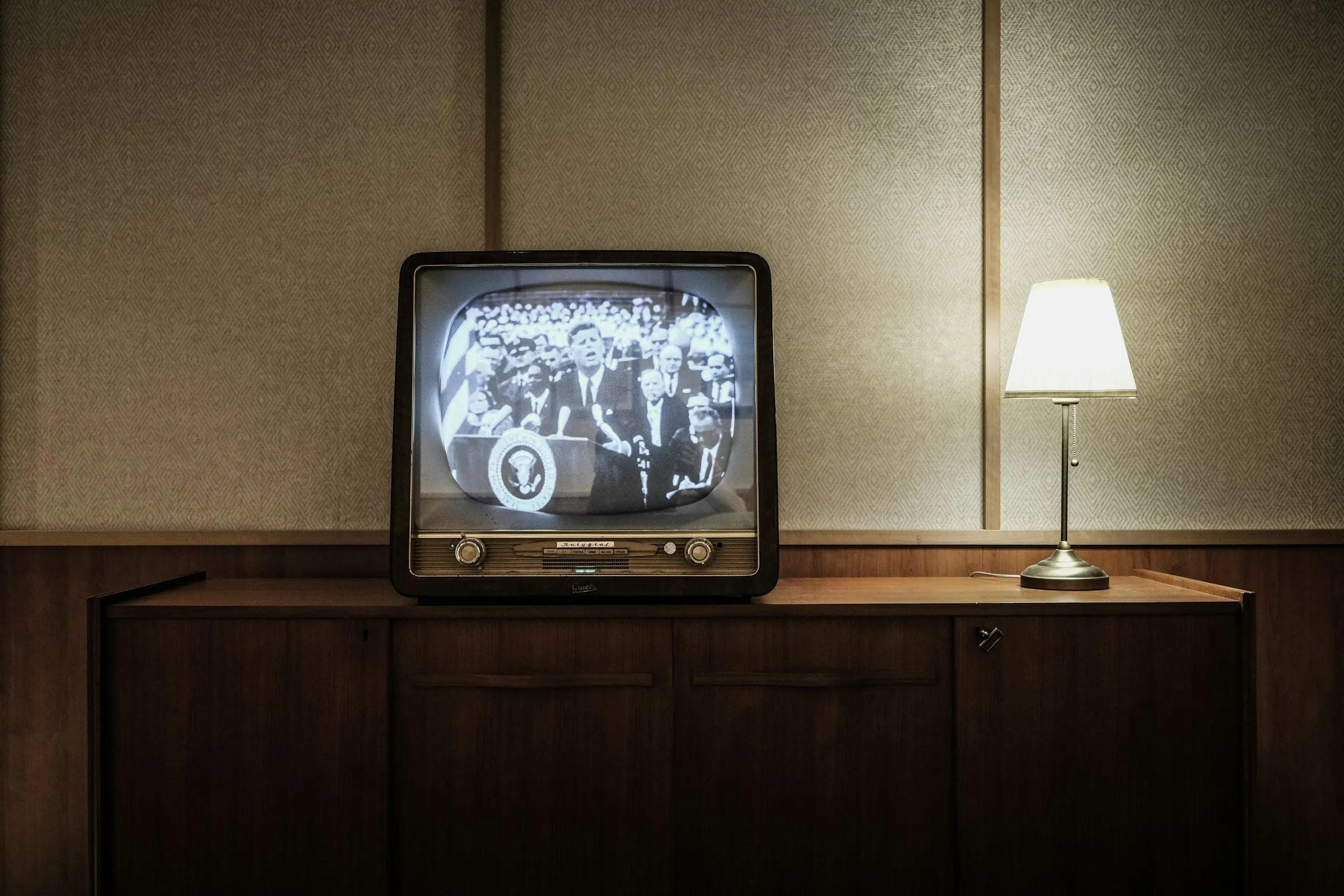 15 Things Every Household Did That Would Feel Strange Today
