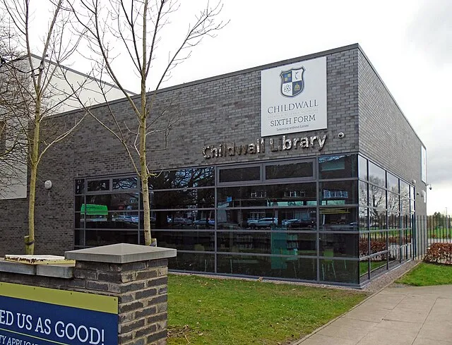 Rodhullandemu on Wikimedia Commons