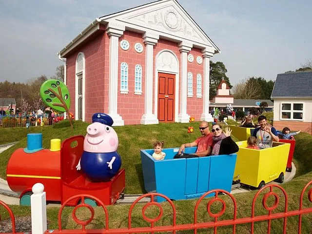 Paultons Park Home of Peppa Pig World on Wikimedia Commons