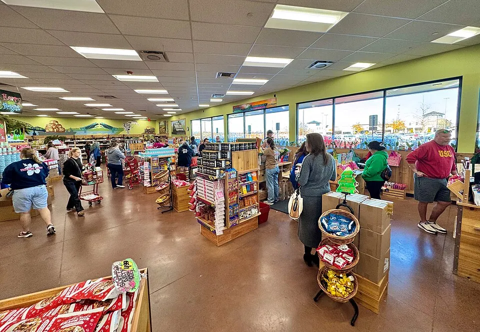 14 Things Every Grocery Store Promoted in the 1950s That Vanished