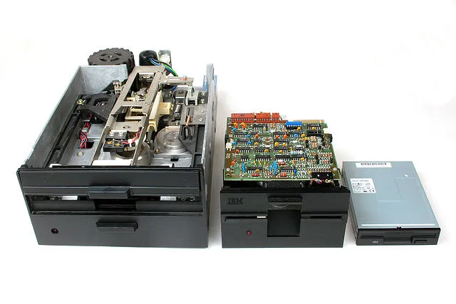 Swtpc6800 on Wikimedia Commons