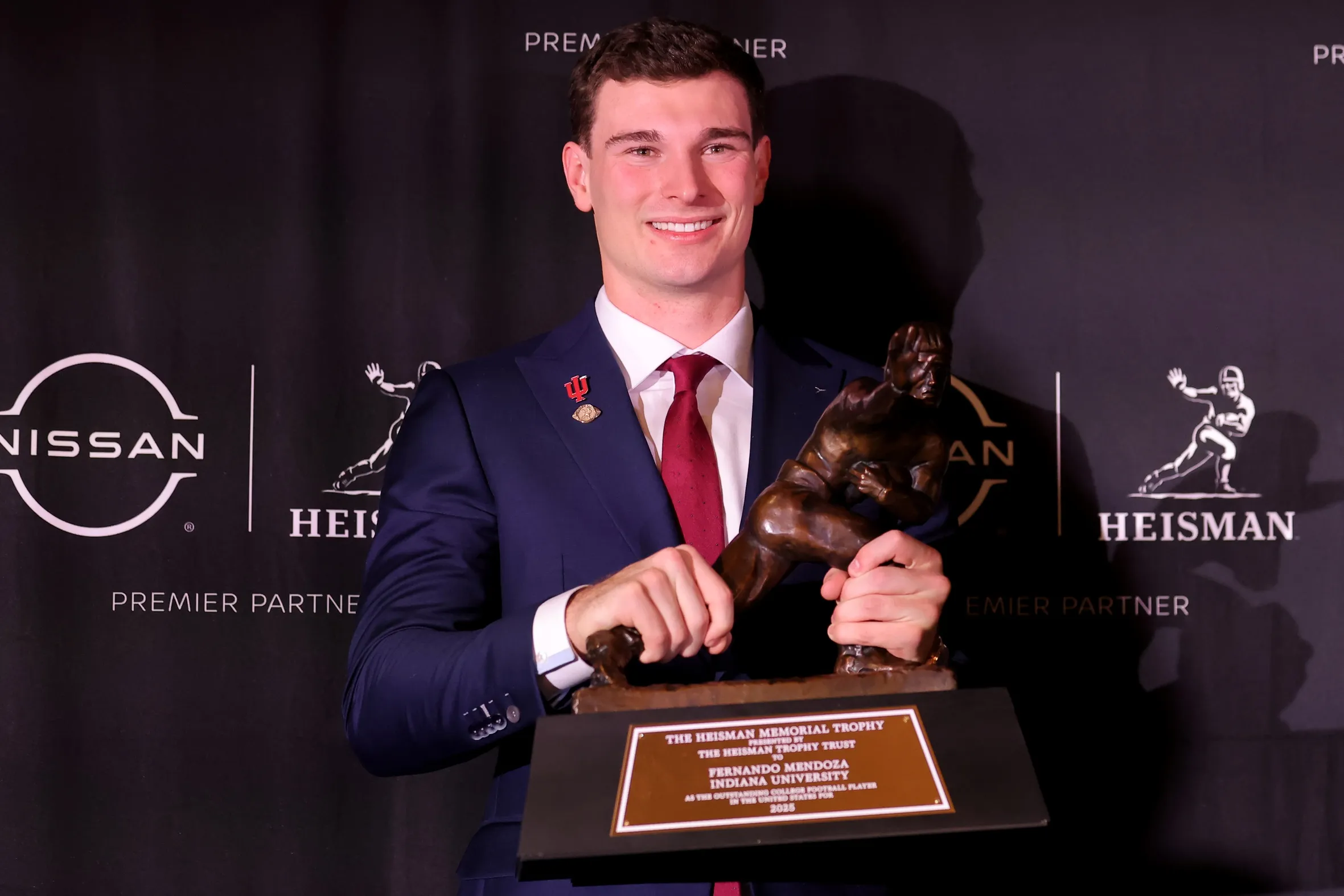 Fernando Mendoza Makes History as Indiana’s First Heisman Trophy Winner