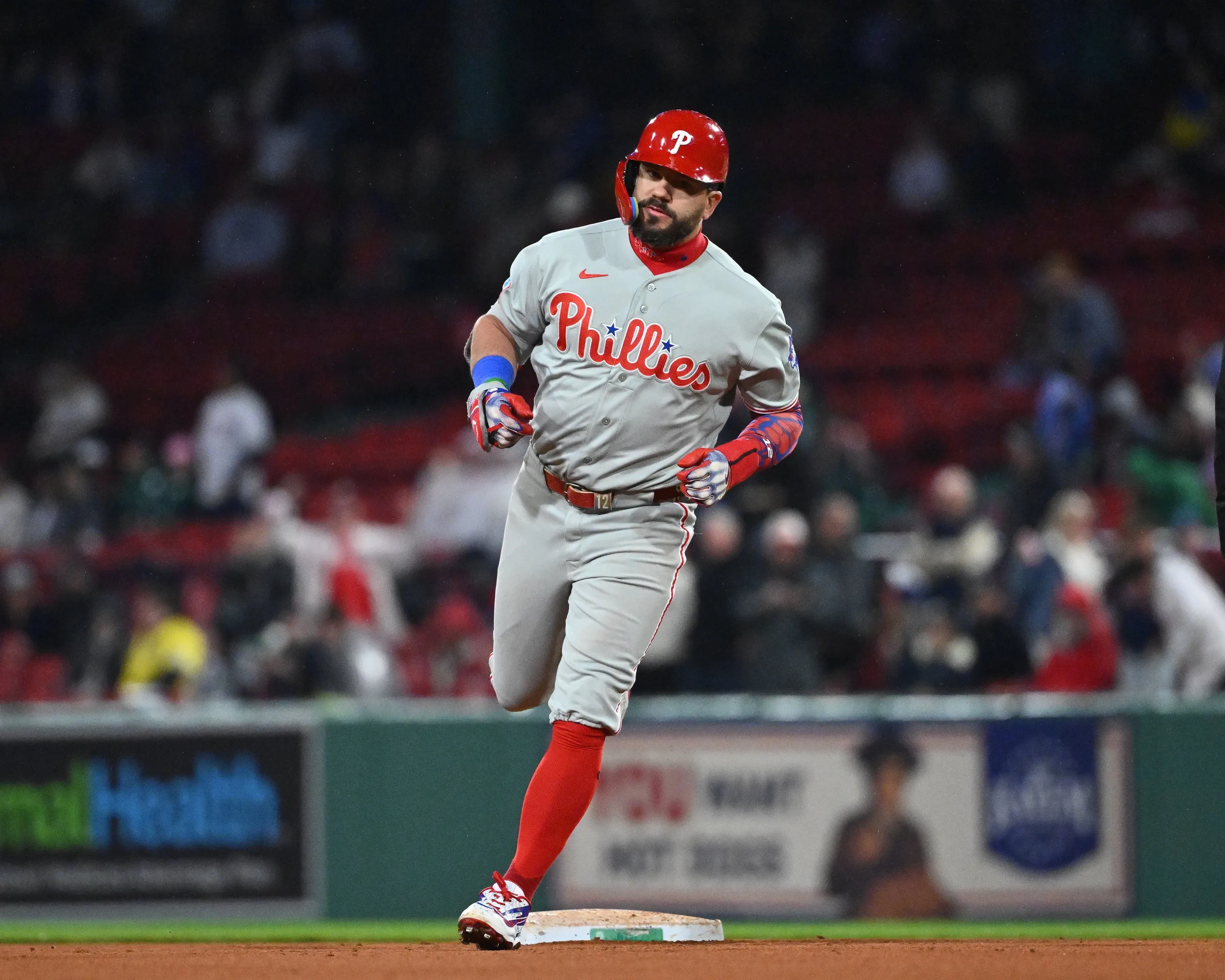 Schwarber’s Late Power Surge Lifts Phillies Past Red Sox in Series Win