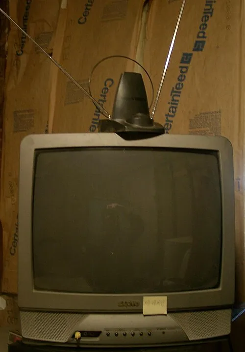 Tvwithantenna.jpg on Wikimedia Commons