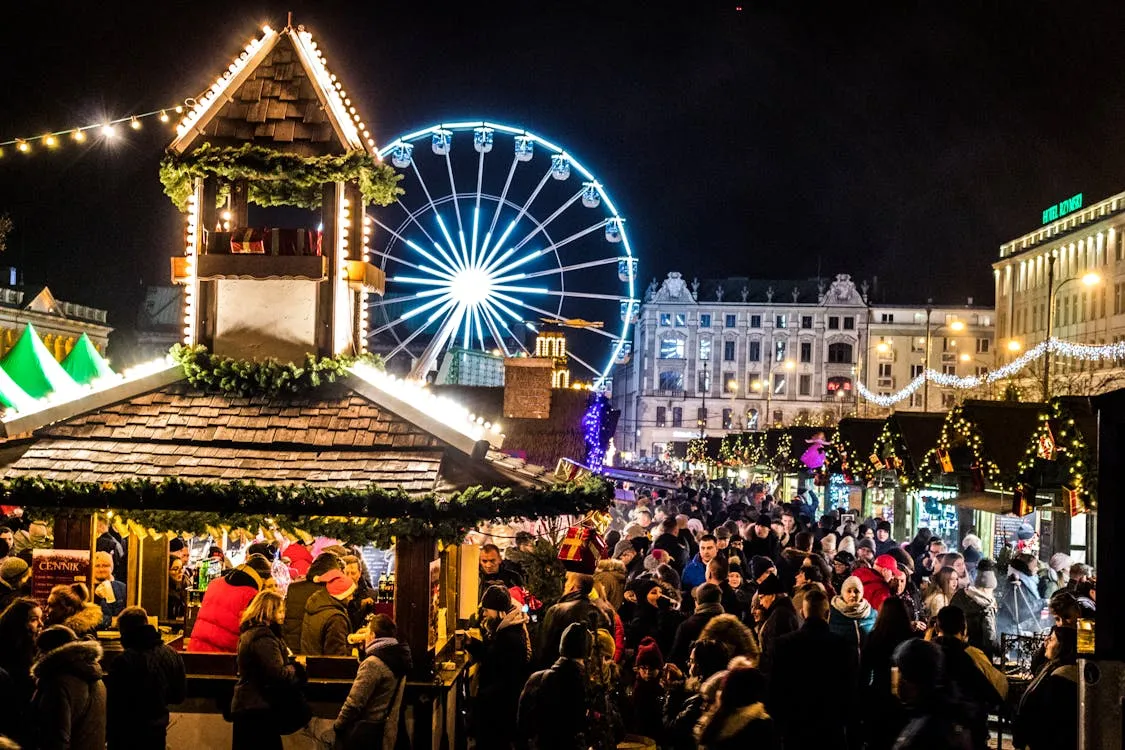 7 Must-Visit Christmas Markets in the U.S.