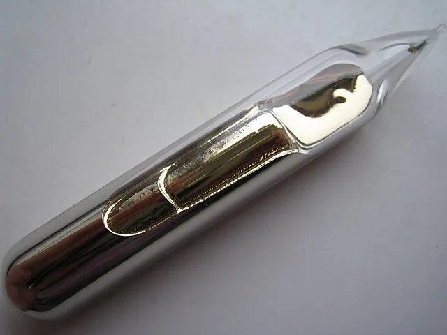 Dnn87 on Wikimedia Commons