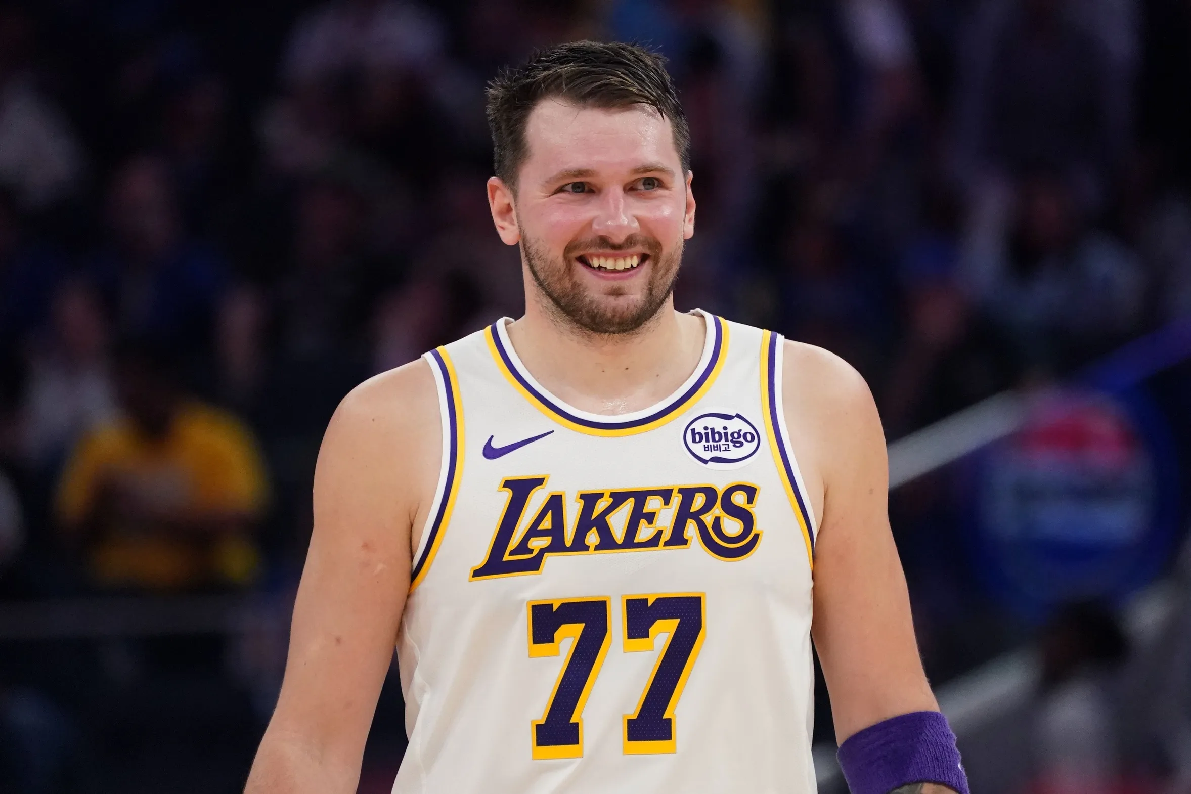 Doncic’s Birthday Banter Highlights Lakers’ Chemistry in Blowout Win Over Warriors