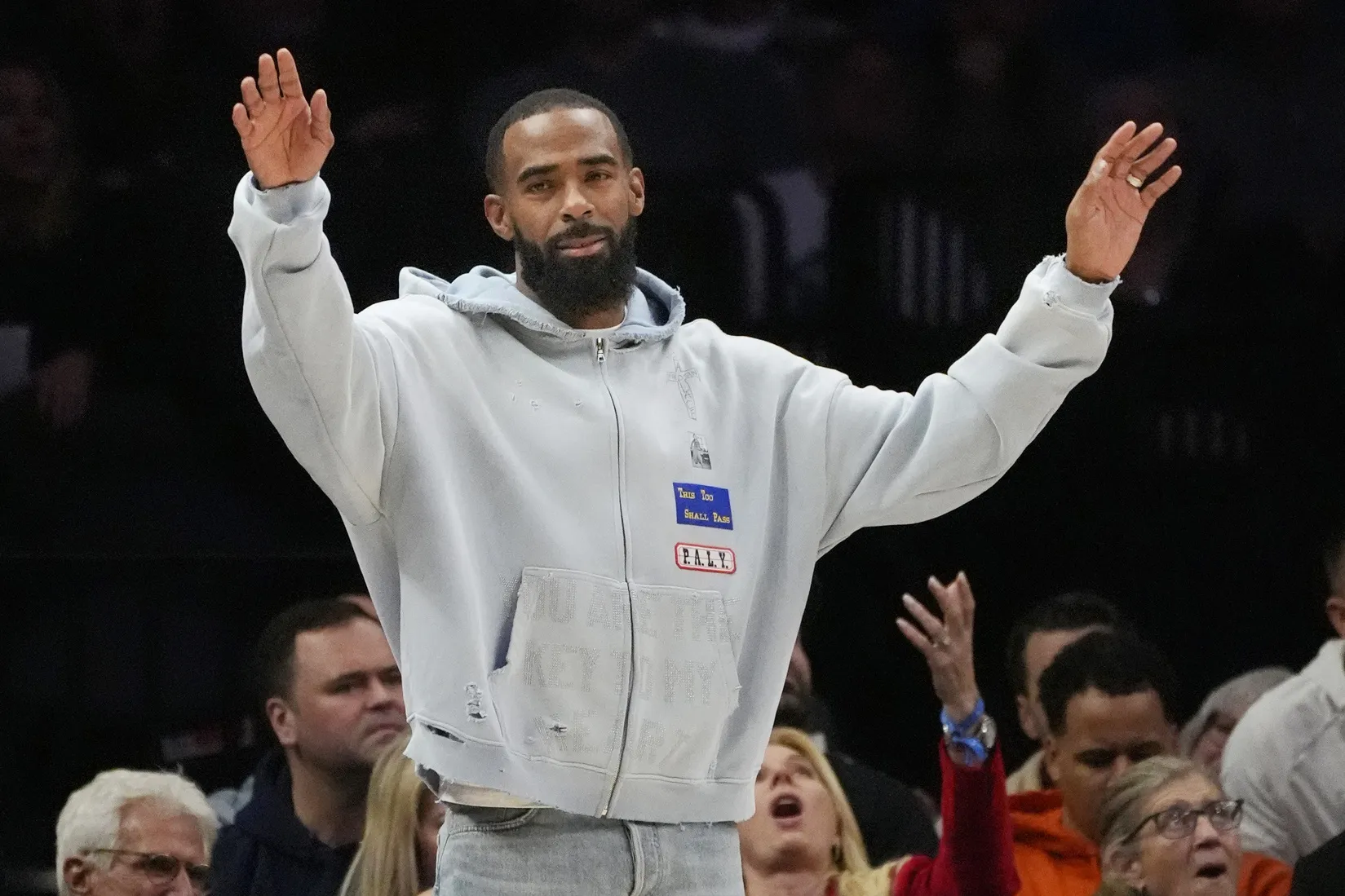 Conley’s Return Sparks Timberwolves Rally in Win Over Bucks