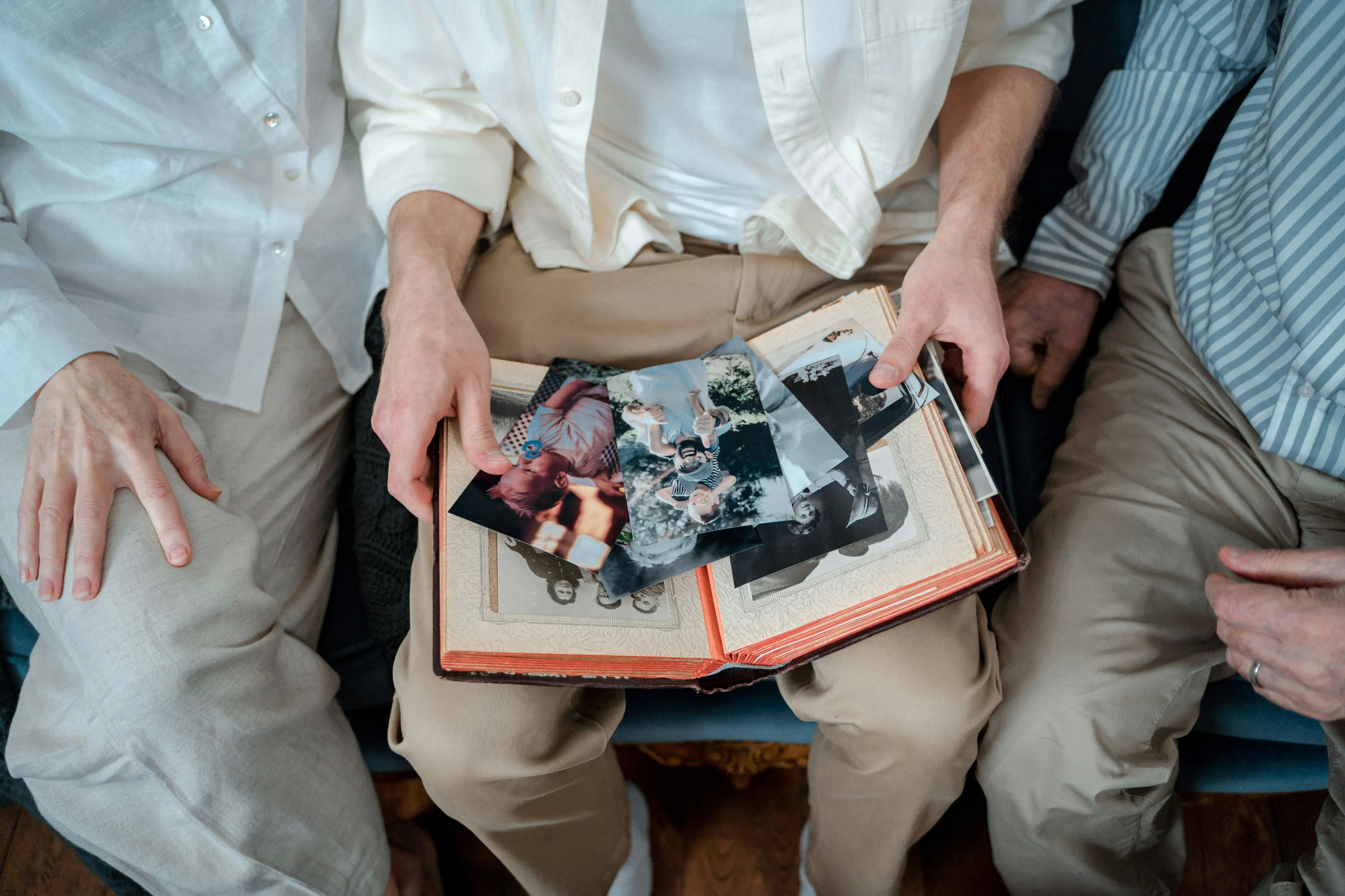 13 Things Found in Every Family Photo Album from the ’80s