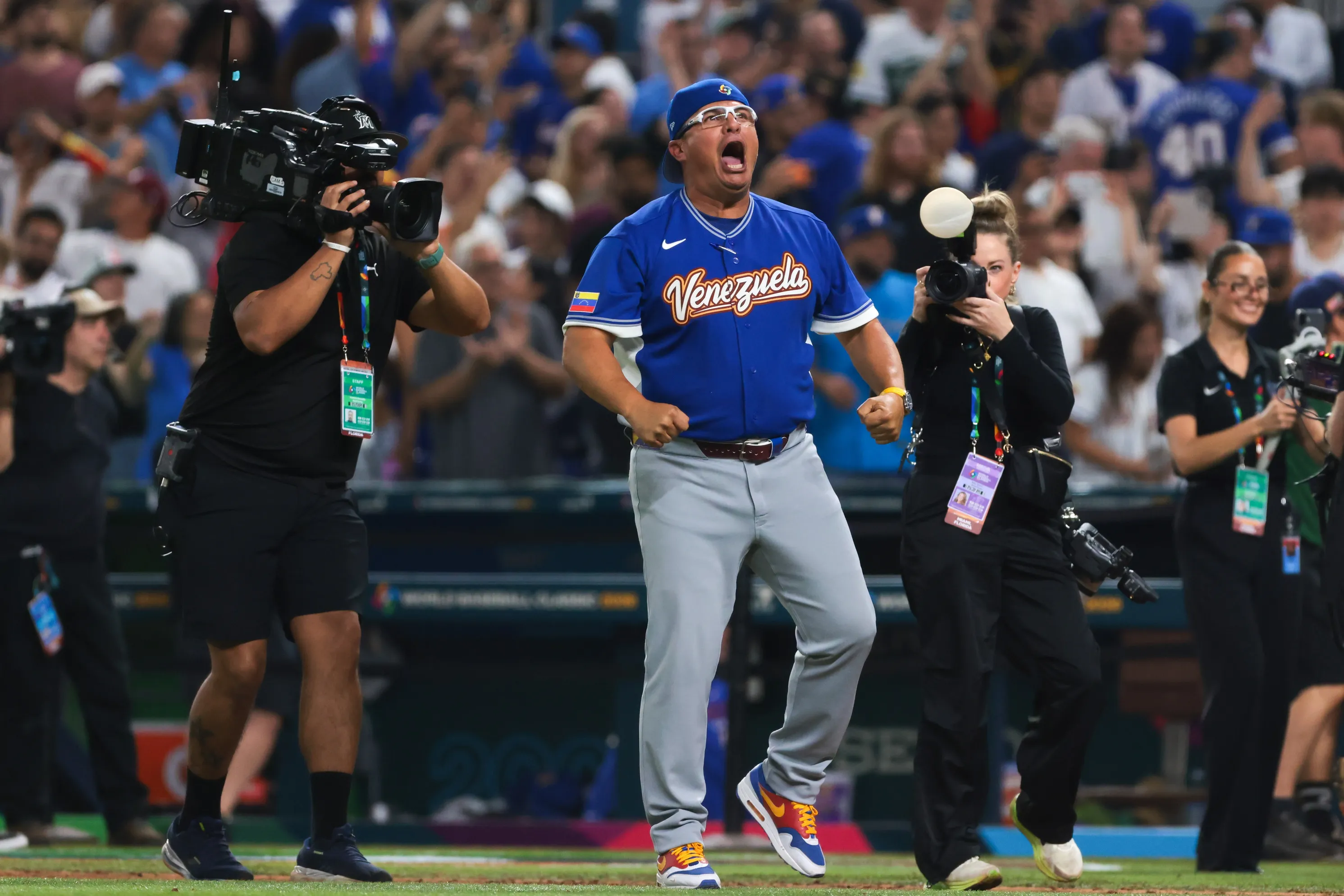 Venezuela and Italy Deliver Emotional Moment After World Baseball Classic Semifinal