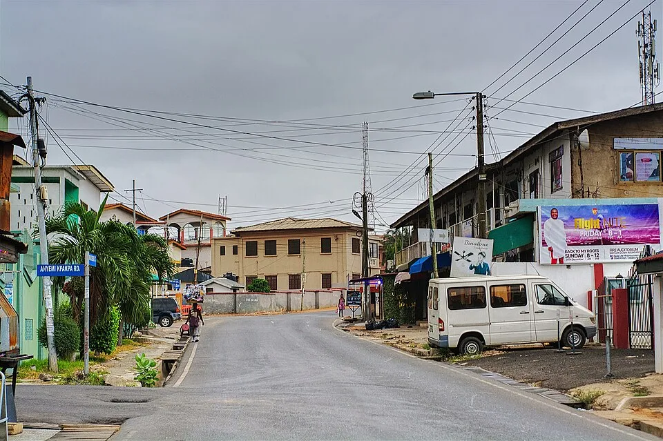 Kwameghana on Wikicommons