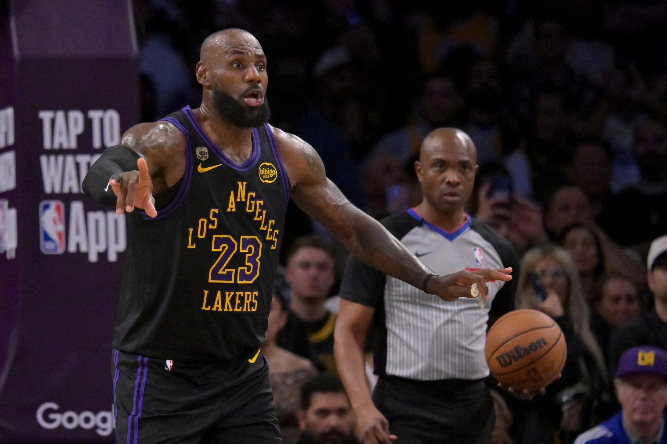 LeBron Defies Age Again, Powers Lakers to 2-0 Lead Over Rockets
