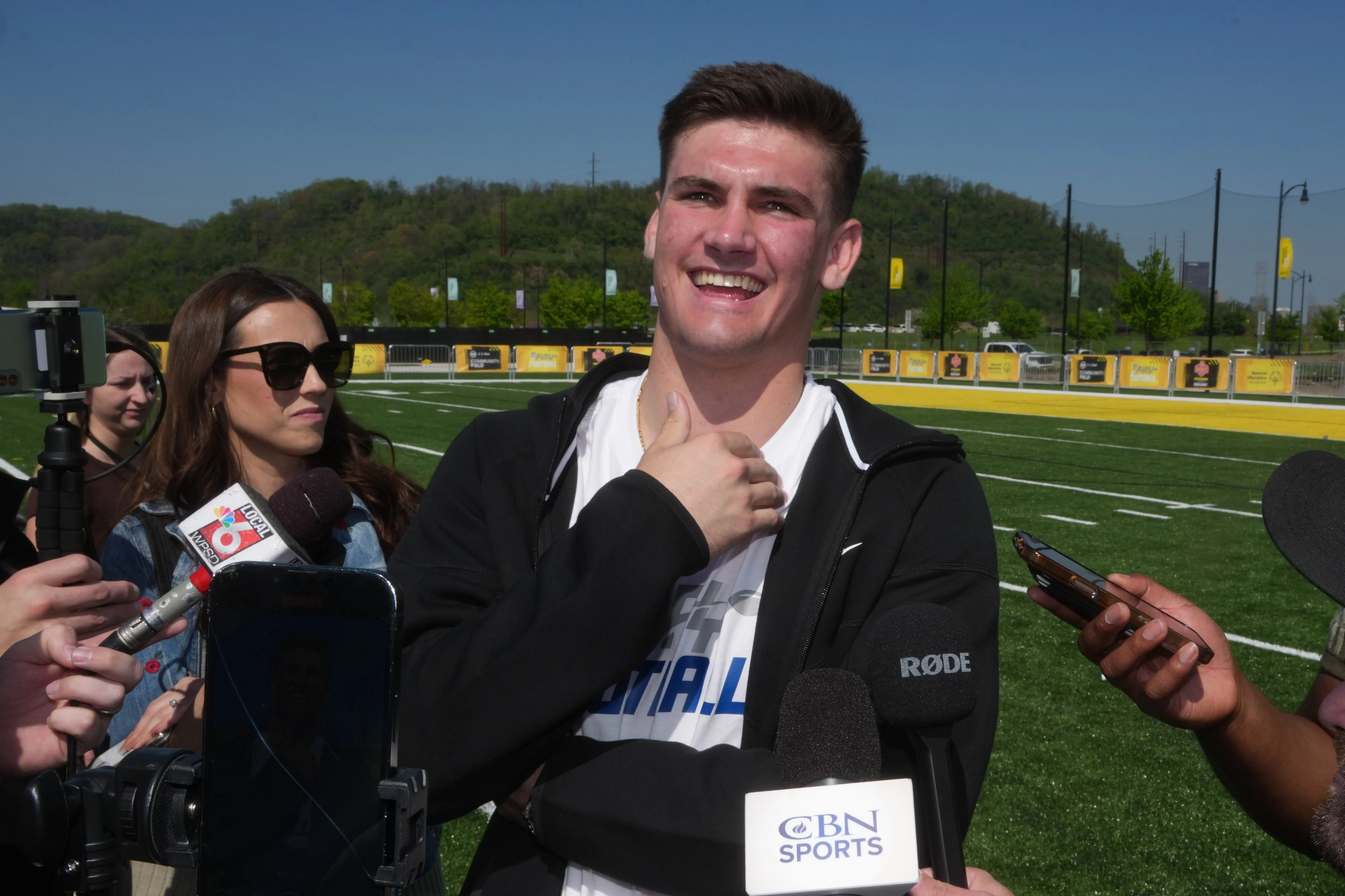 “We Are Evaluating the QB Position Wrong,” Dan Orlovsky Pounds Table for Ty Simpson in Round 1