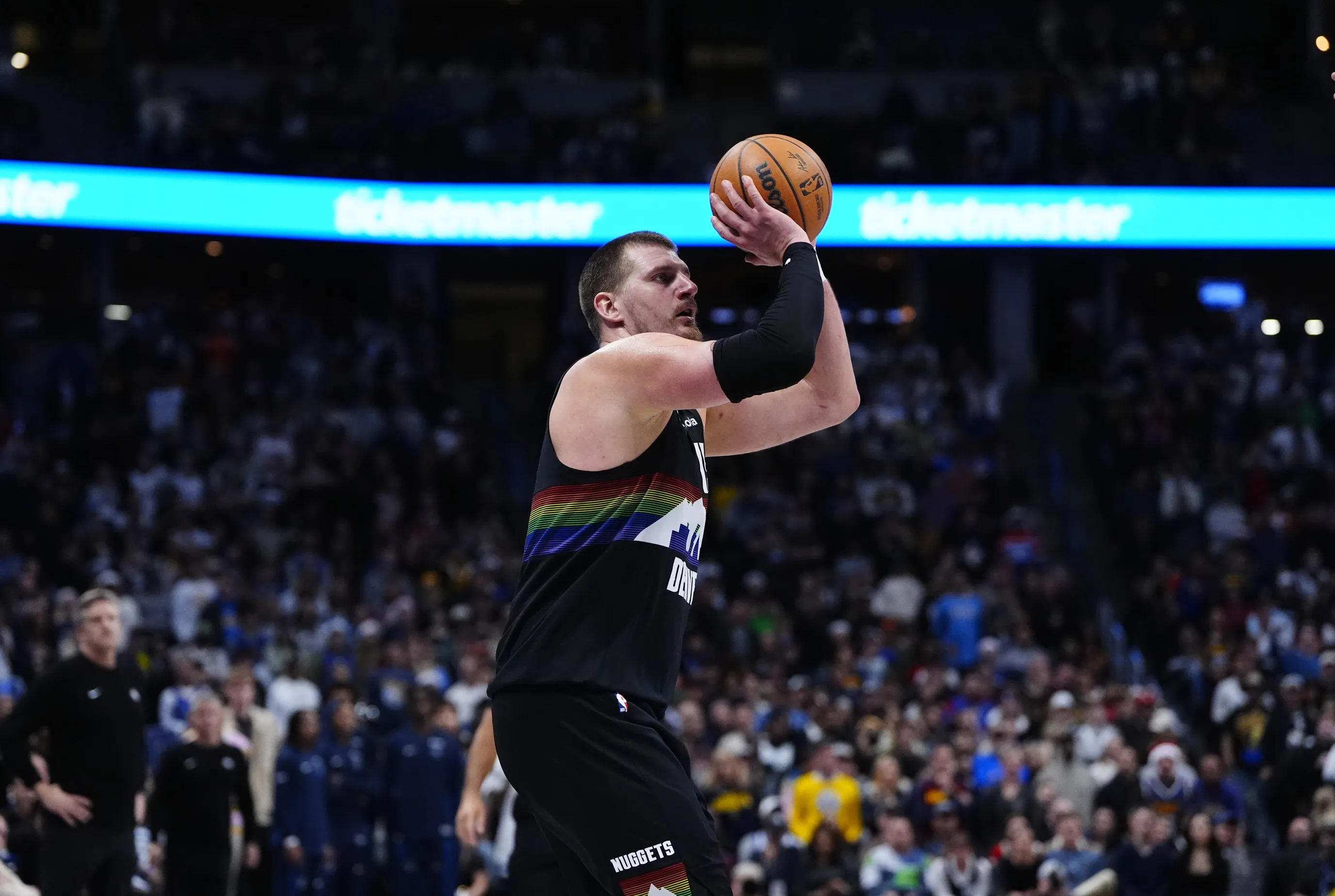 Jokic Delivers a Christmas Classic as Nuggets Outlast Wolves in Overtime