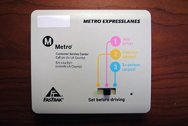 Photo taken by self (User:FastLizard4). Design on FasTrak device by Los Angeles County Metropolitan Transportation Authority on Wikimedia Commons 