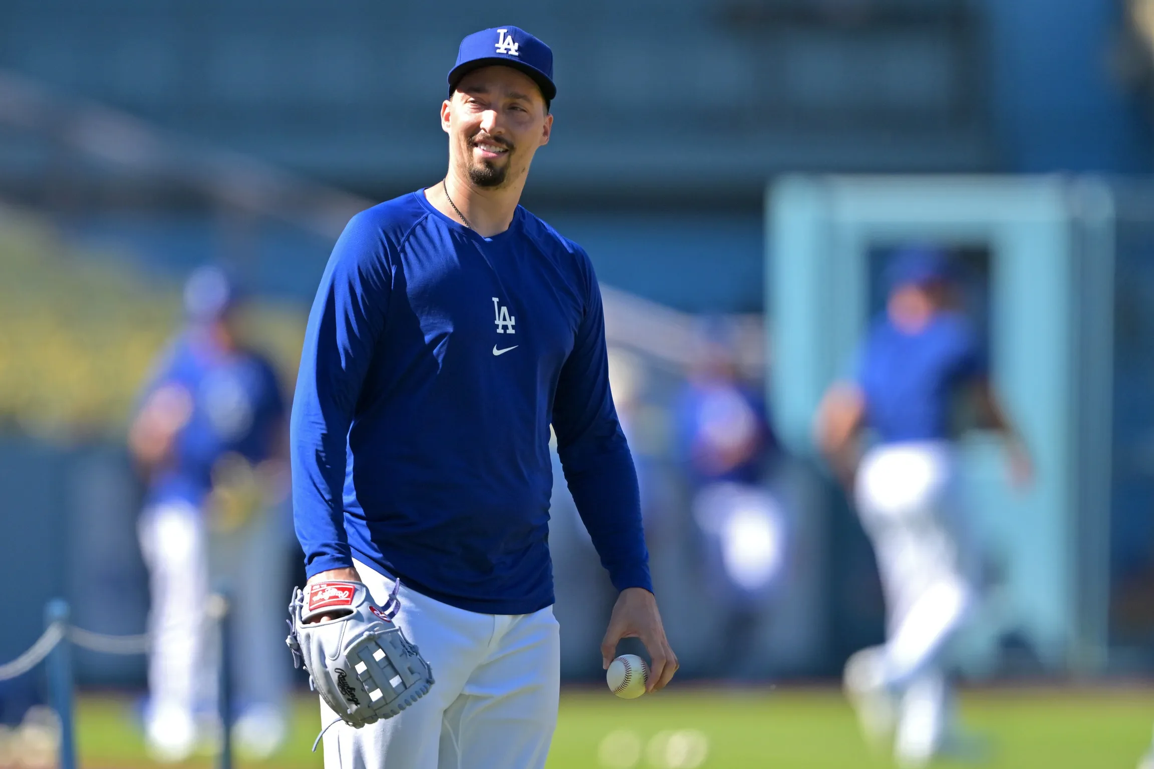 Blake Snell Returns to Injured List as Dodgers Await Elbow Treatment Options