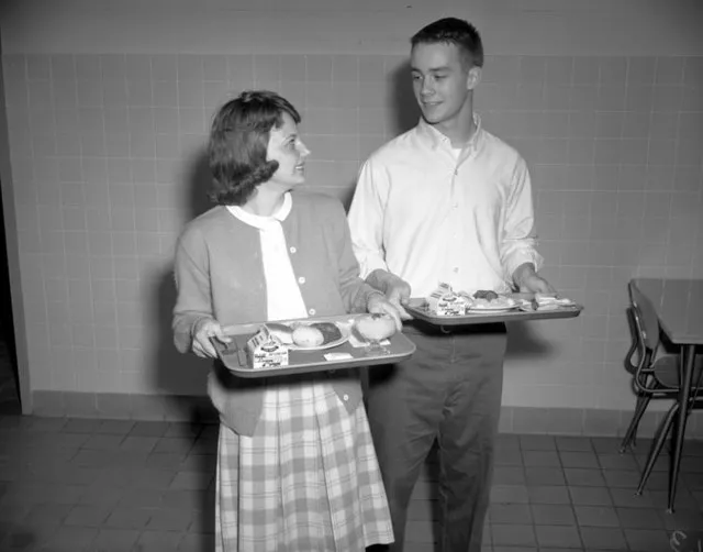 13 Cafeteria Foods from the Past That Should Make a Comeback