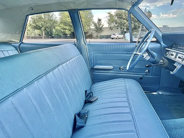 1966fordcustomsedan on Wikicommons