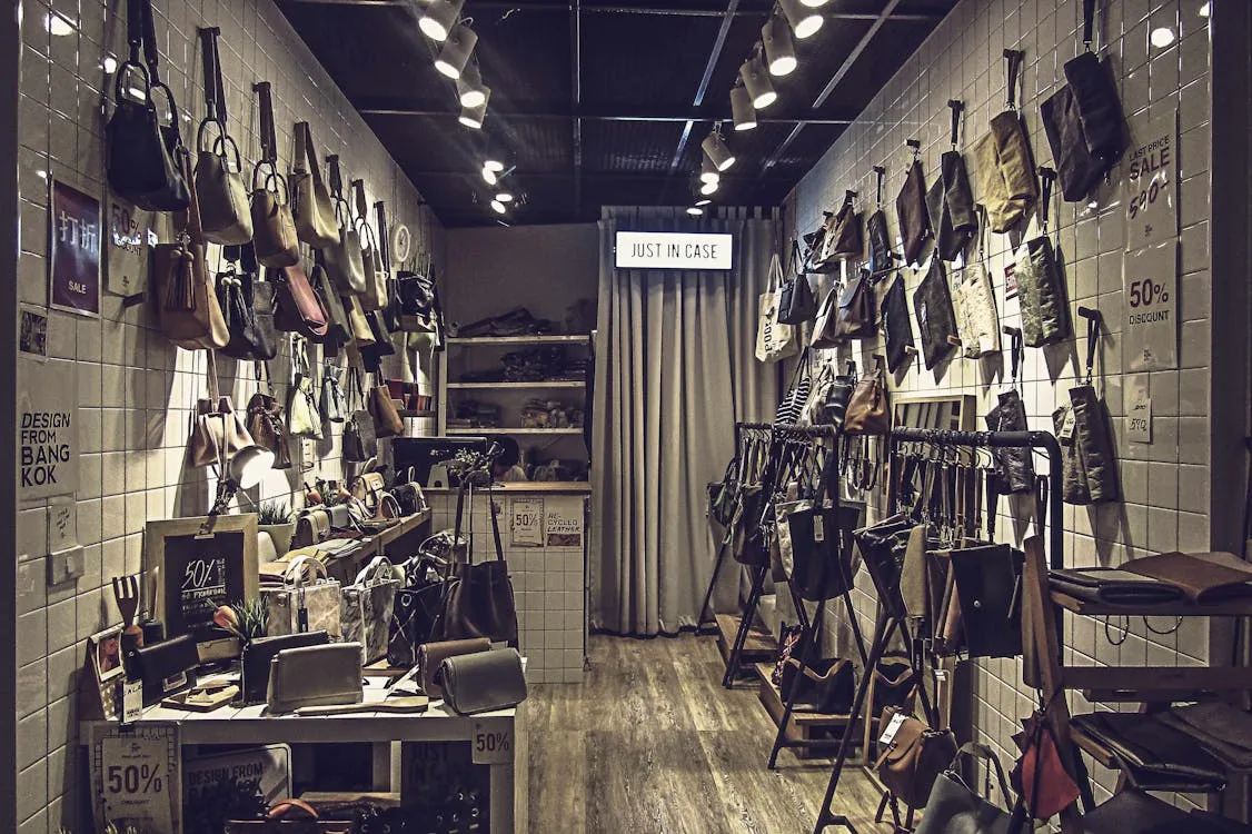 10 Vintage Store Chains That Gen Z Has Never Heard Of