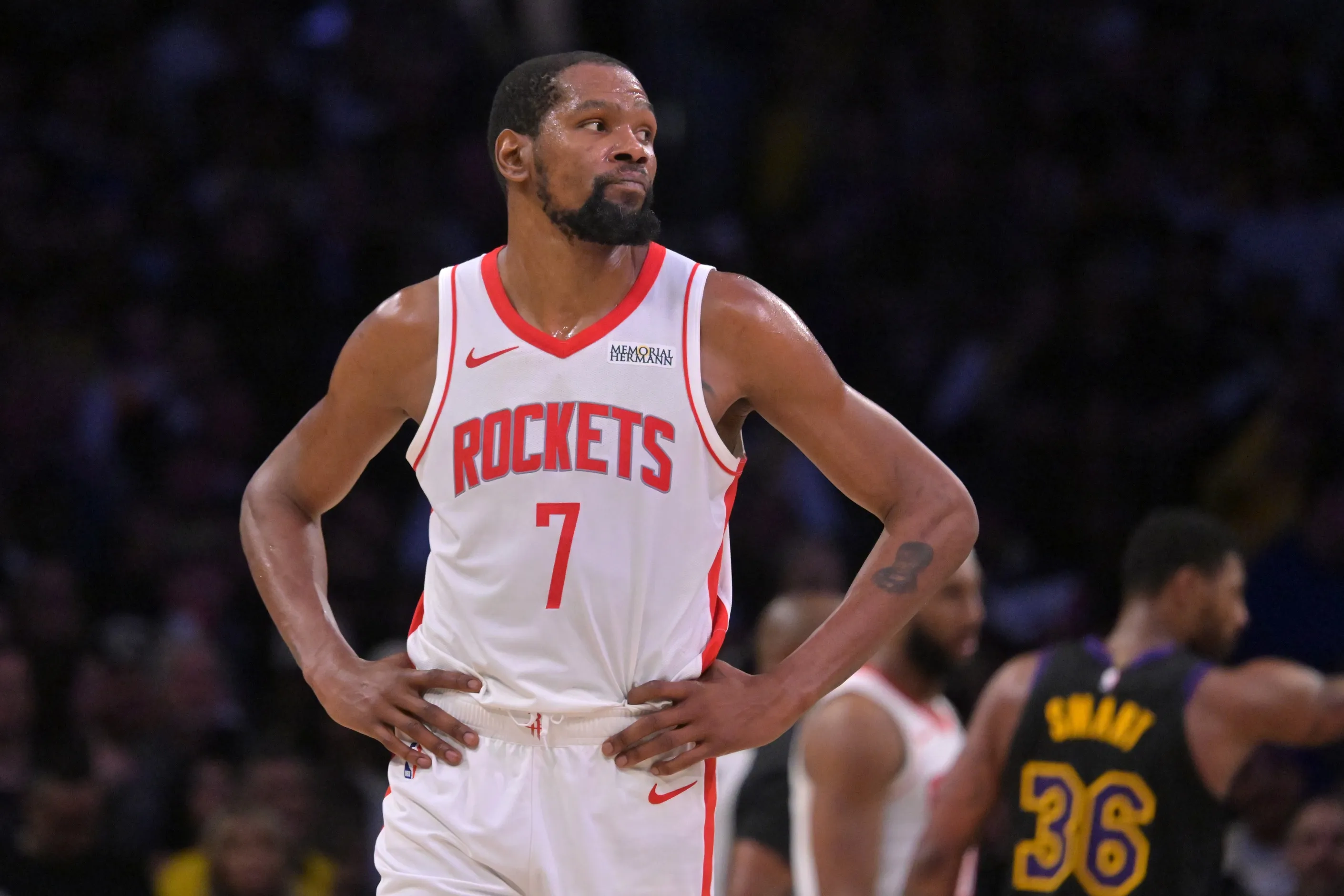 Durant’s Turnovers Sink Rockets as Lakers Take Control in Game 2