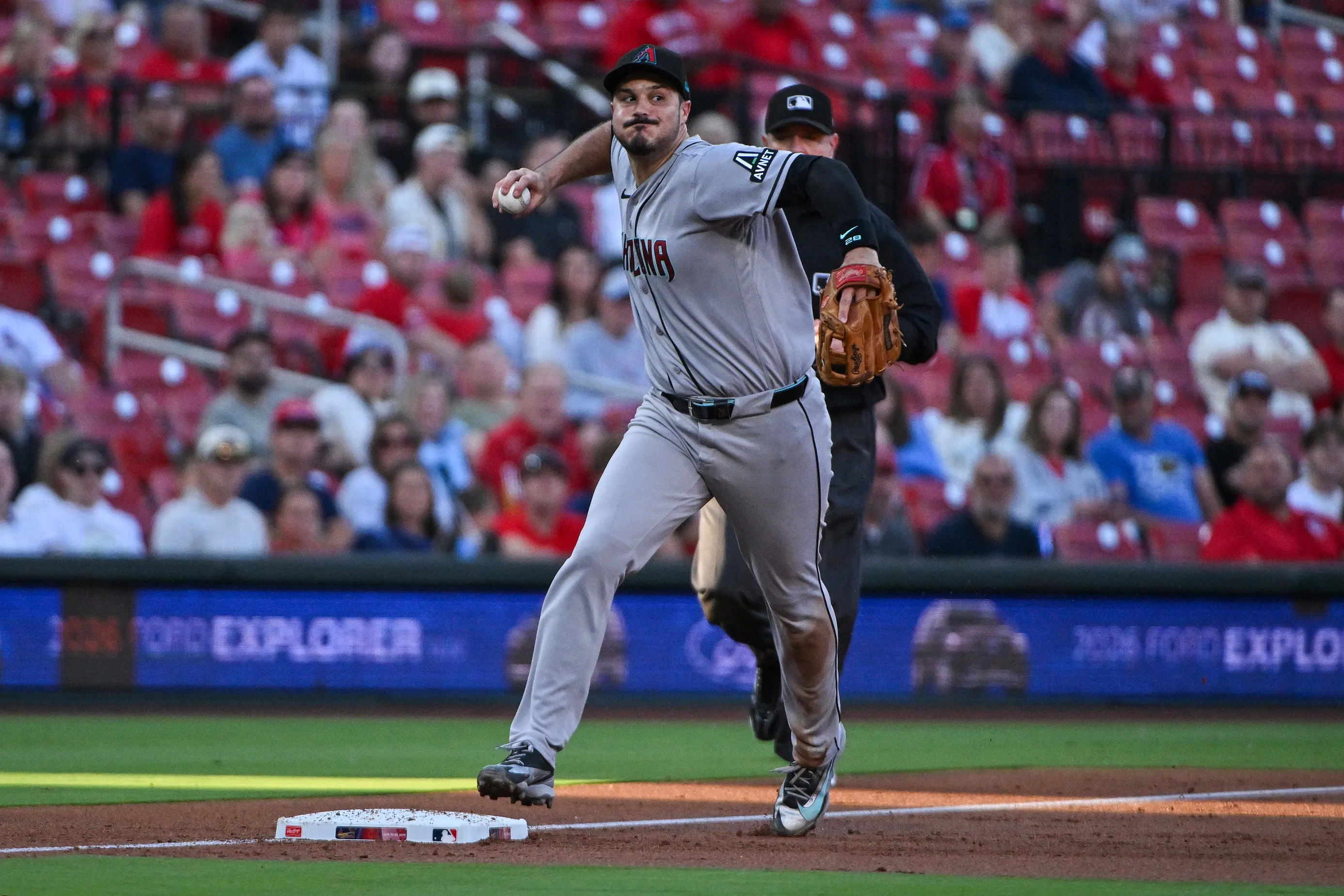 Nolan Arenado Receives Emotional Welcome In Return To St. Louis Cardinals Home