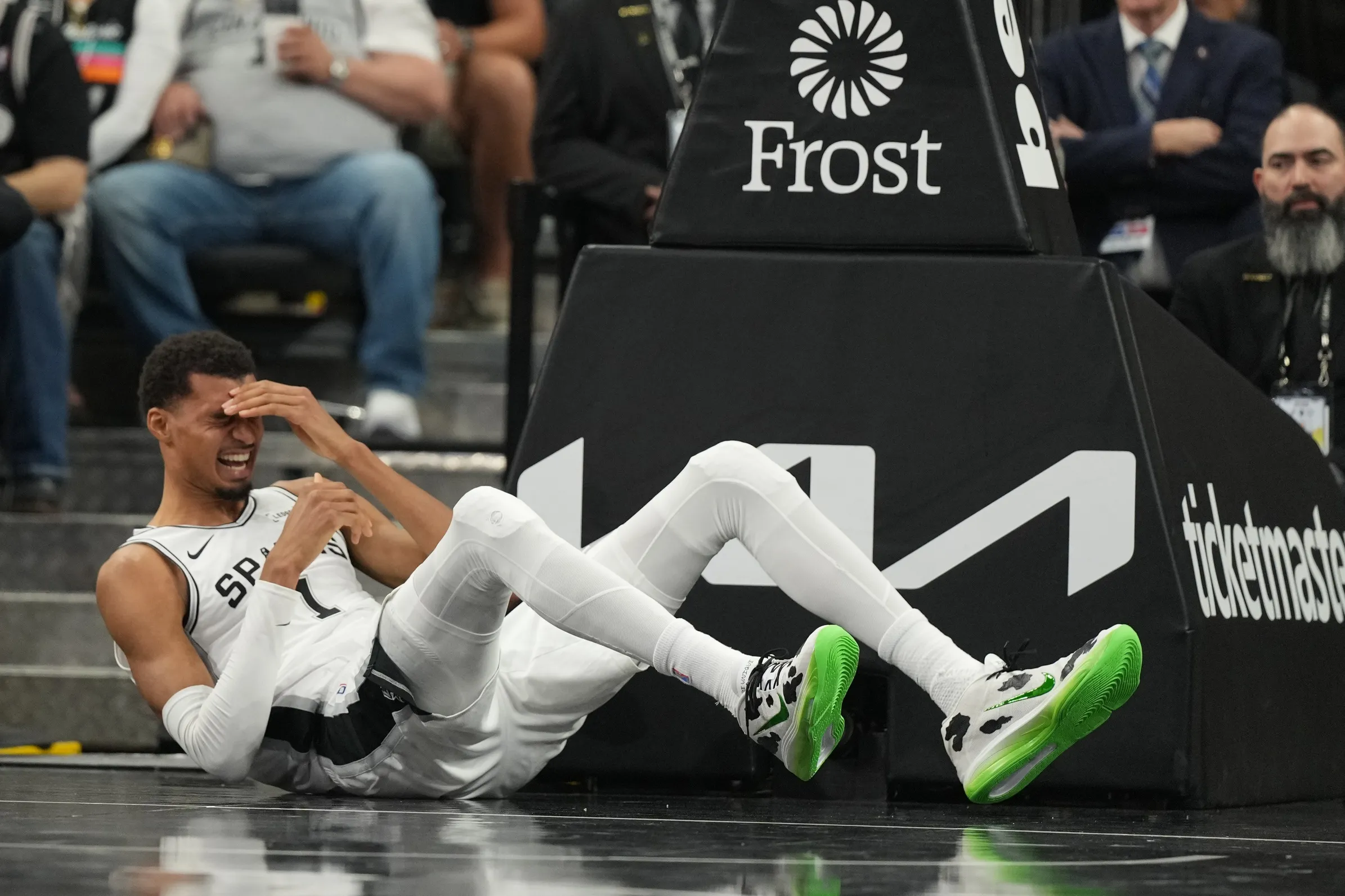 Wembanyama’s Late Slam Can’t Save Spurs as Jazz Halt Their Surge