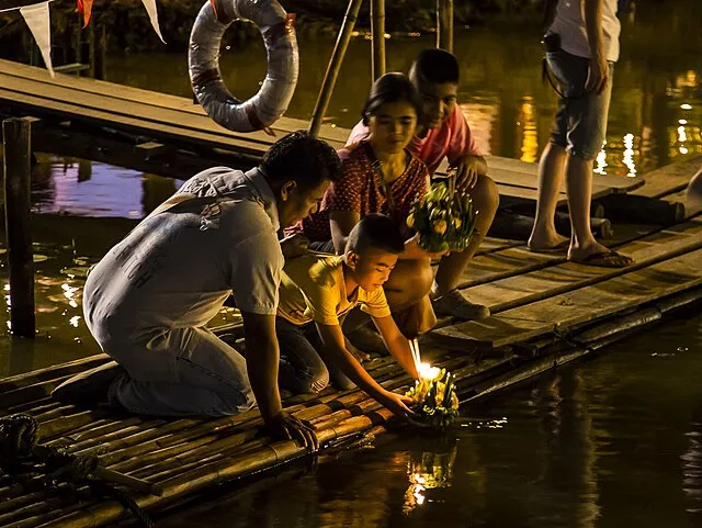 John Shedrick from Chiang Mai, Thailand on Wikimedia Commons