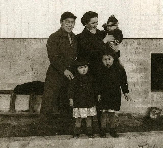 20 Parenting Rules From the 1950s That Would Shock Modern Parents