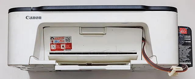 Dinkun Chen on Wikicommons