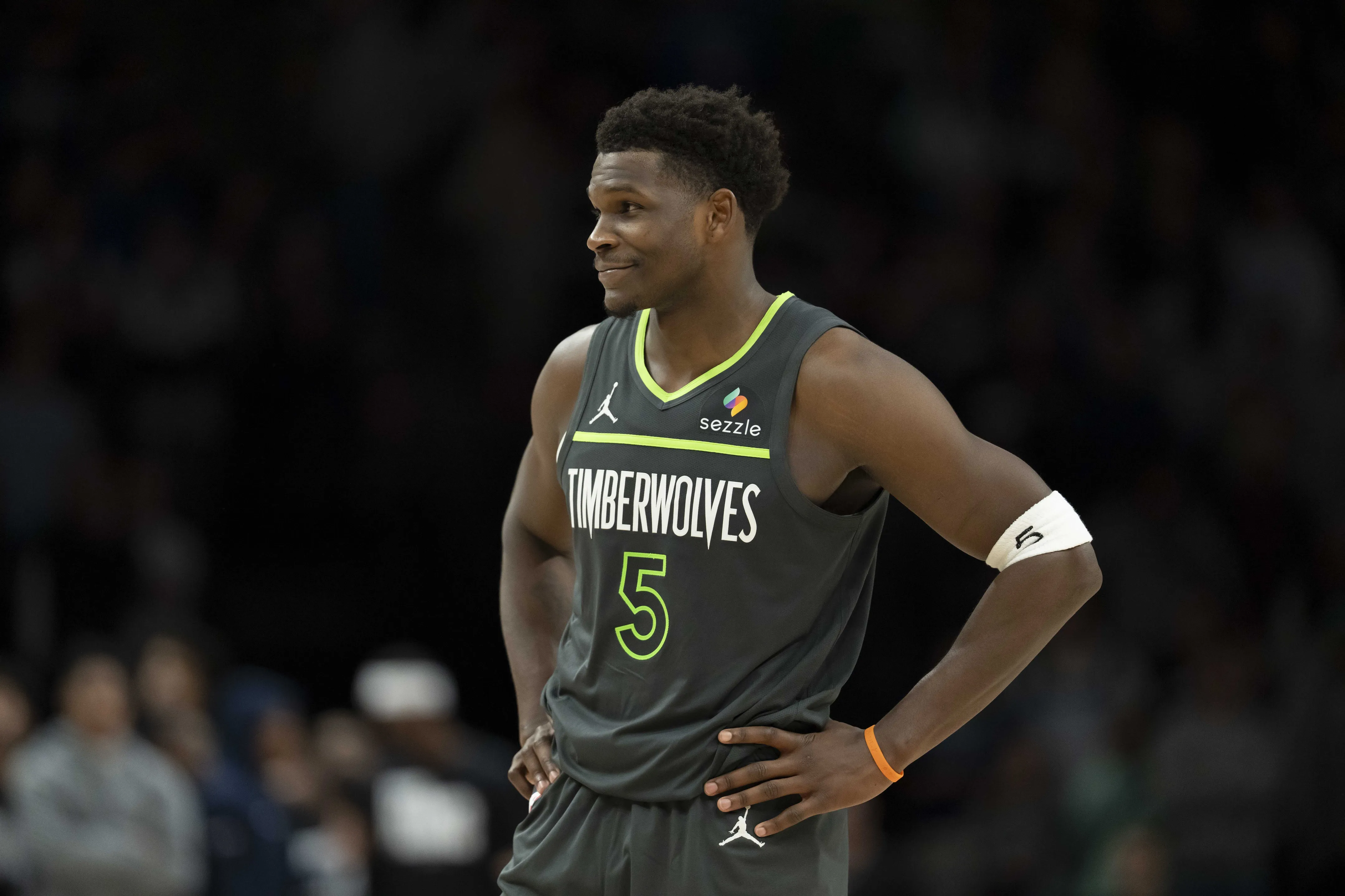 Edwards Finds His Way Late as Wolves Slip Past Spurs