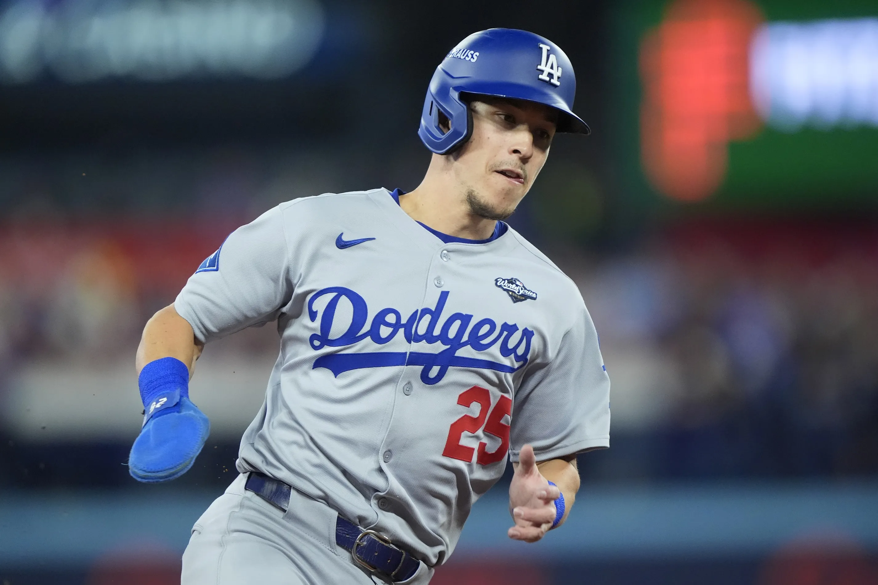 Dodgers to Lean on Depth as Tommy Edman Begins Season on Injured List