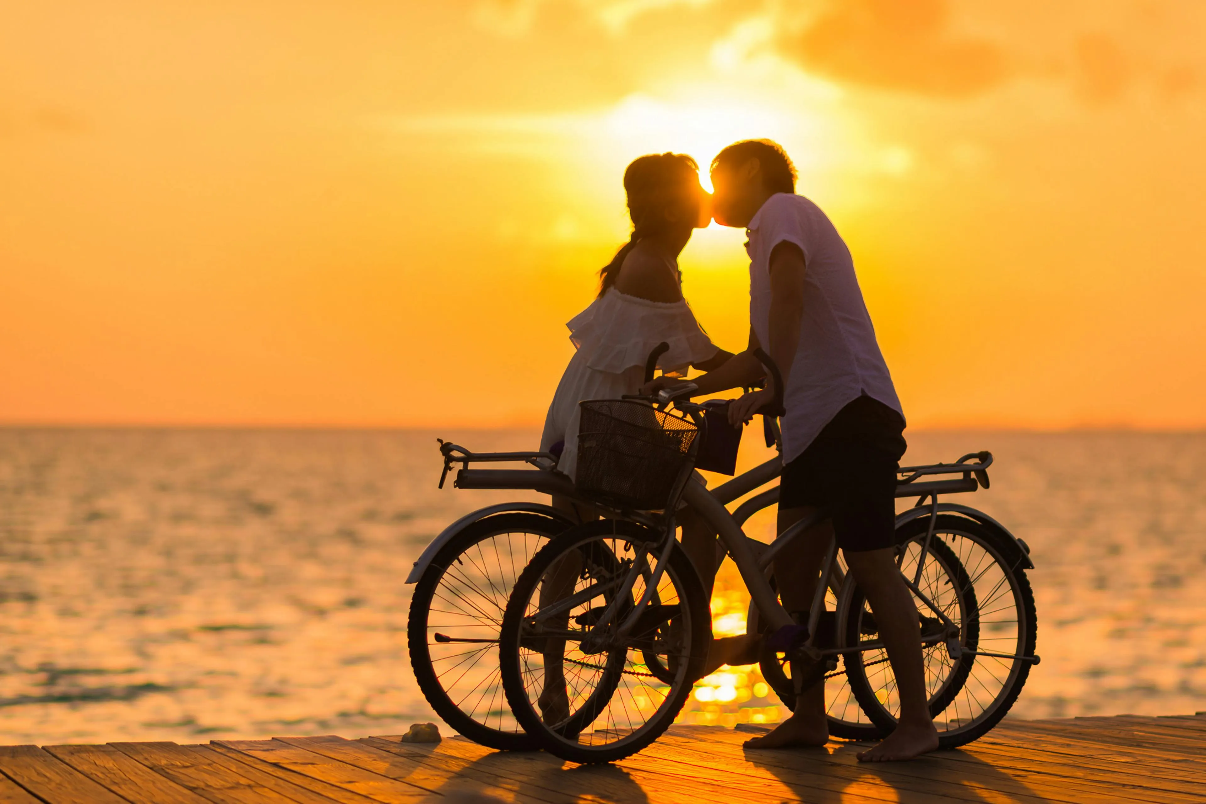 10 Relationship Tips to Strengthen Your Bond in 2025