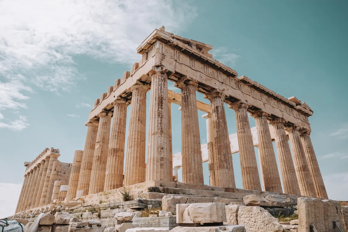 18 Ancient Monuments Connected by Geometry
