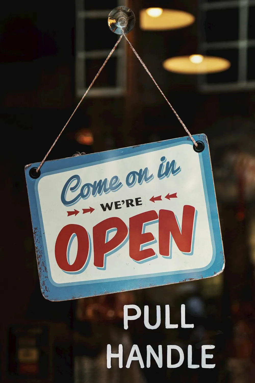 14 Retail Store Chains That Mysteriously Shut Down