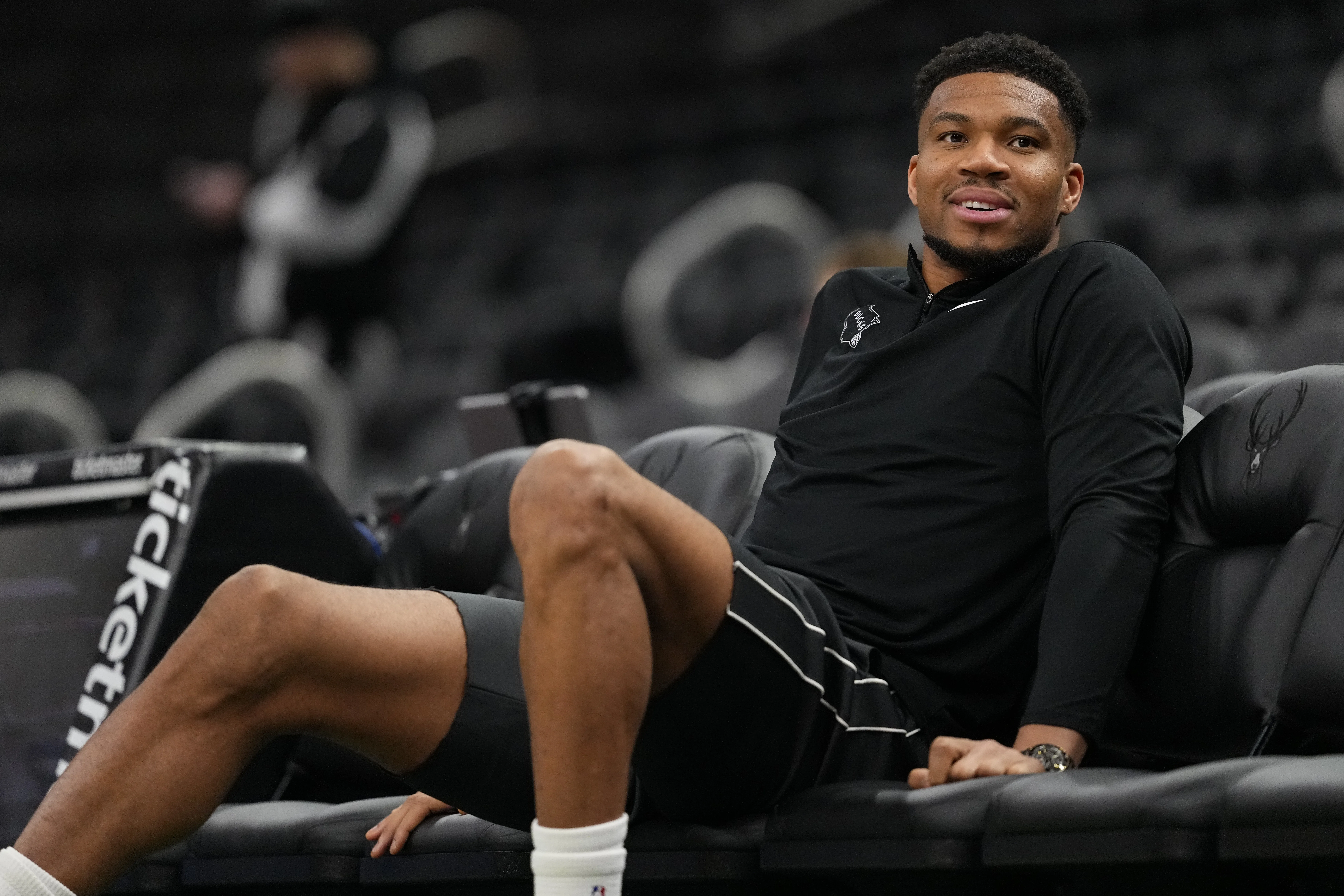 Giannis’ Old Loyalty Message Resurfaces After Blockbuster Move to Miami