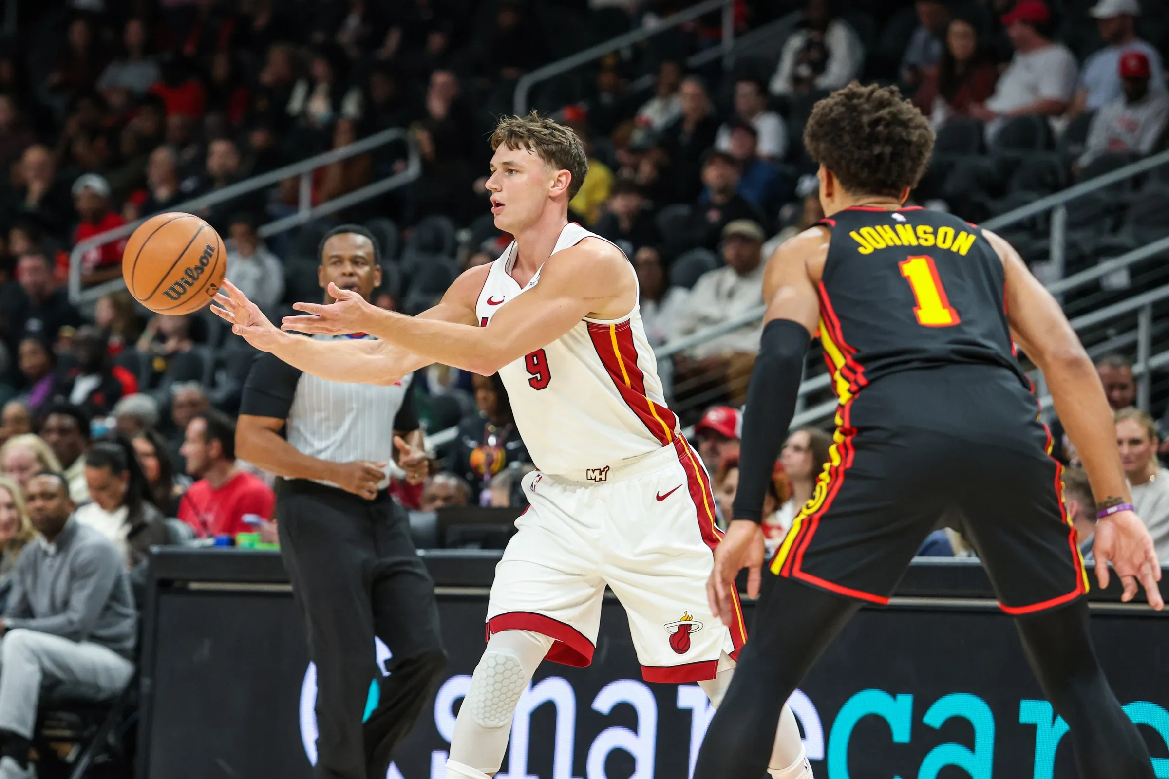 Larsson Shines in Return as Heat Pull Away From Hawks