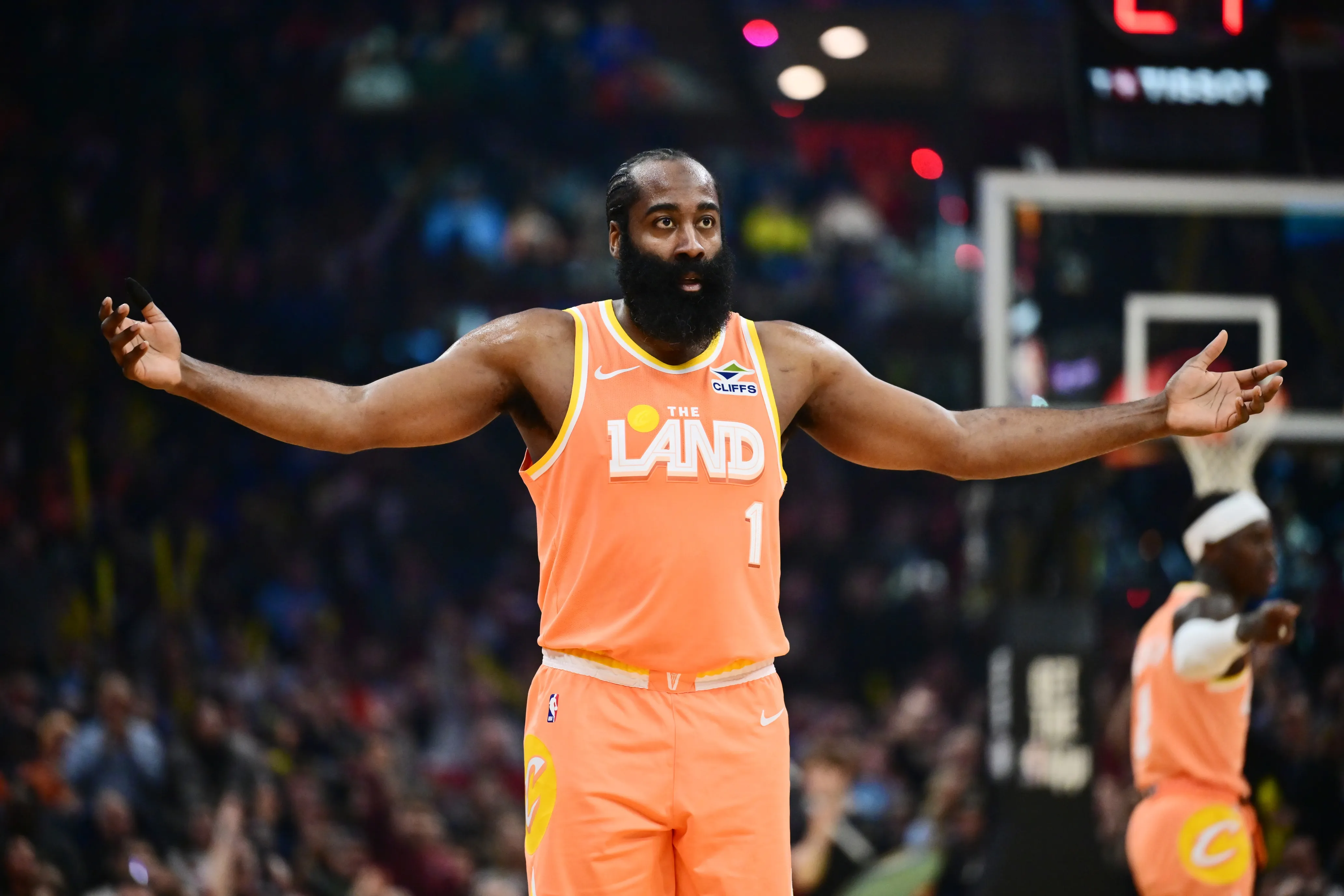 Harden Injures Thumb as Cavaliers Top Knicks, Status Uncertain for Bucks Game