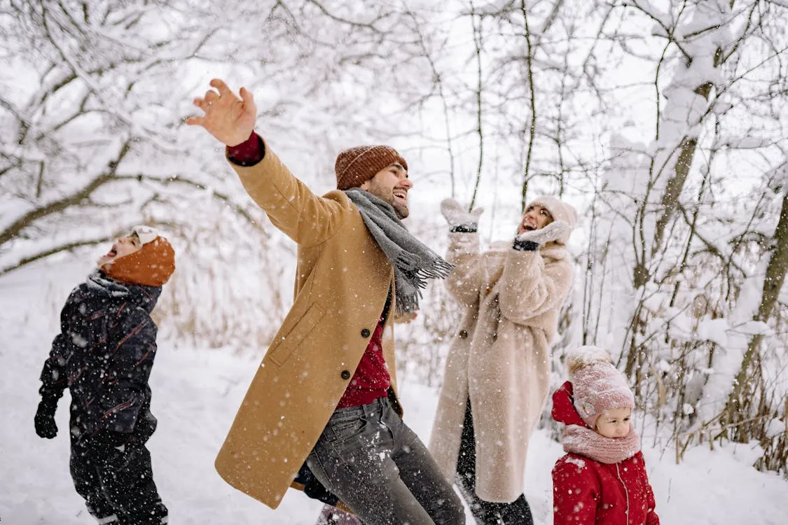 20 Heartwarming Ways to Spend Valentine’s Day with Family