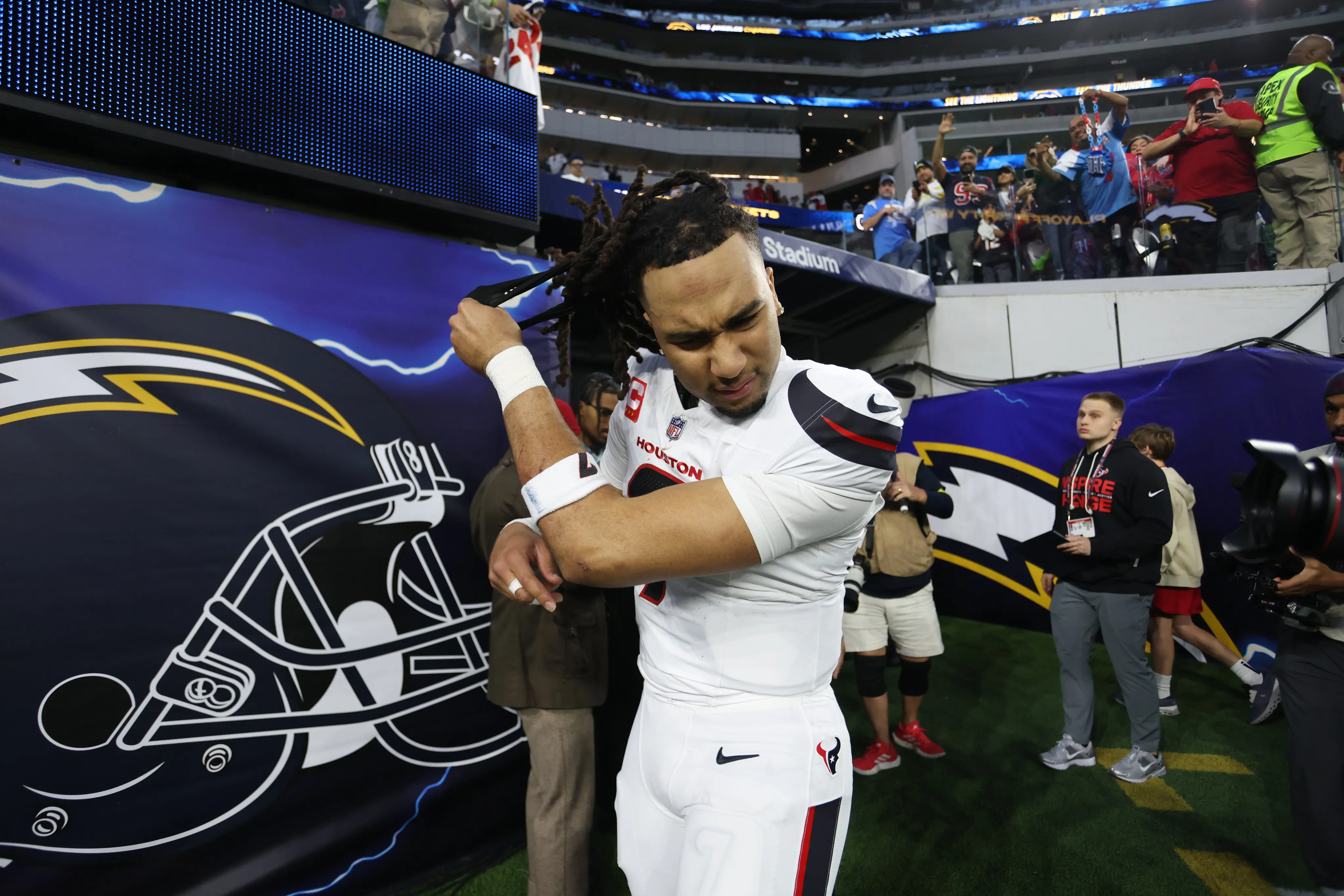 Texans Clinch Playoffs with 8-Game Winning Streak, Stroud and Anderson Keep Focus Sharp