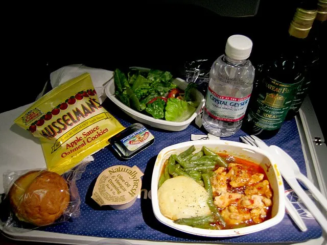 12 Airplane Meals from the ’90s That Were Surprisingly Good