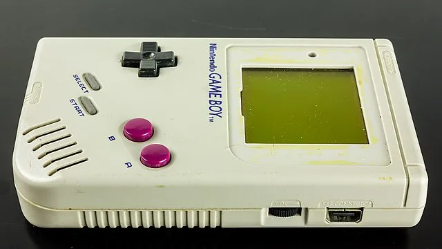 12 Classic Handheld Games That Kept Us Entertained for Hours